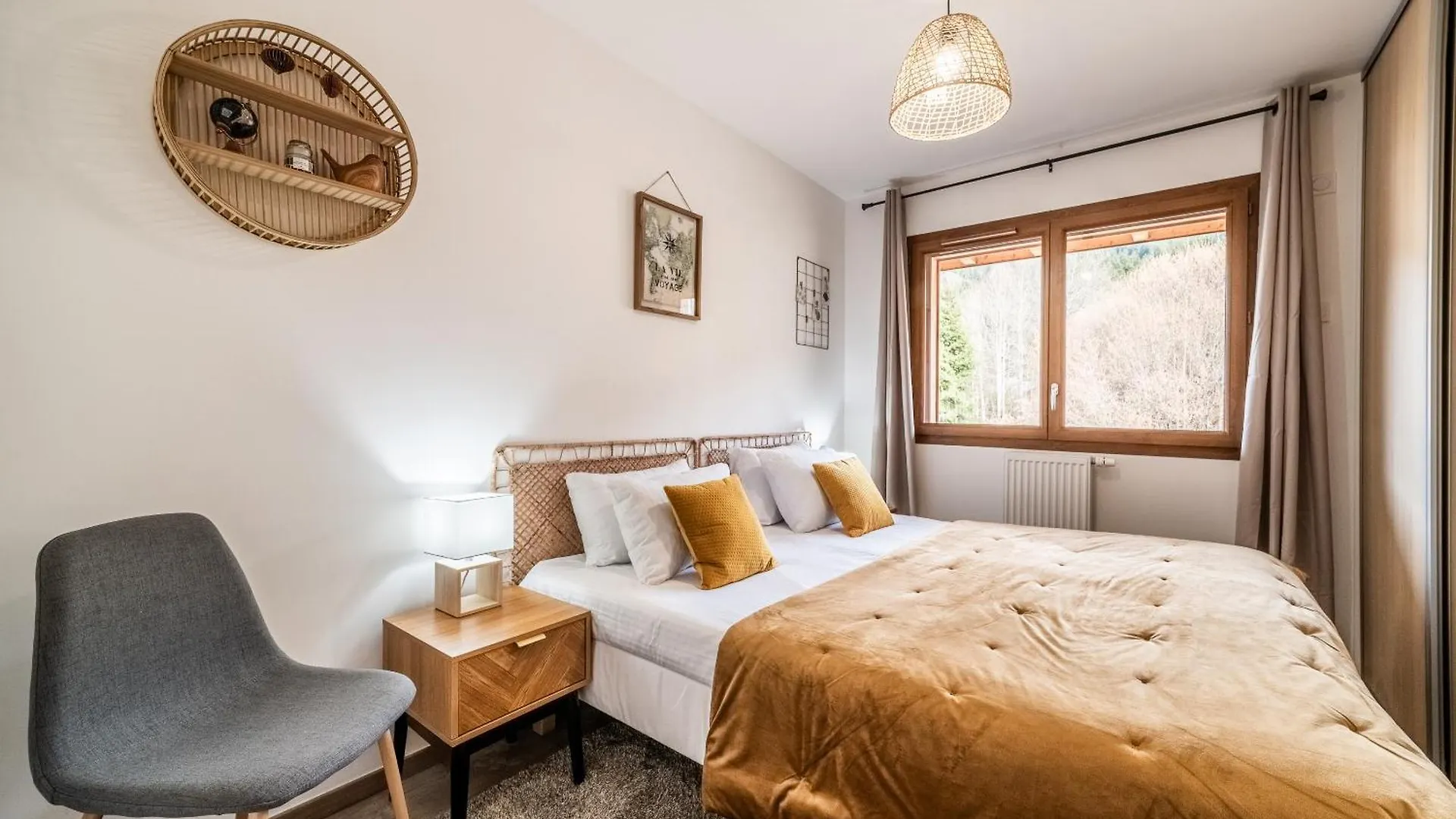 Apartment Thredbo, Les Carroz D'Araches - By Emerald Stay