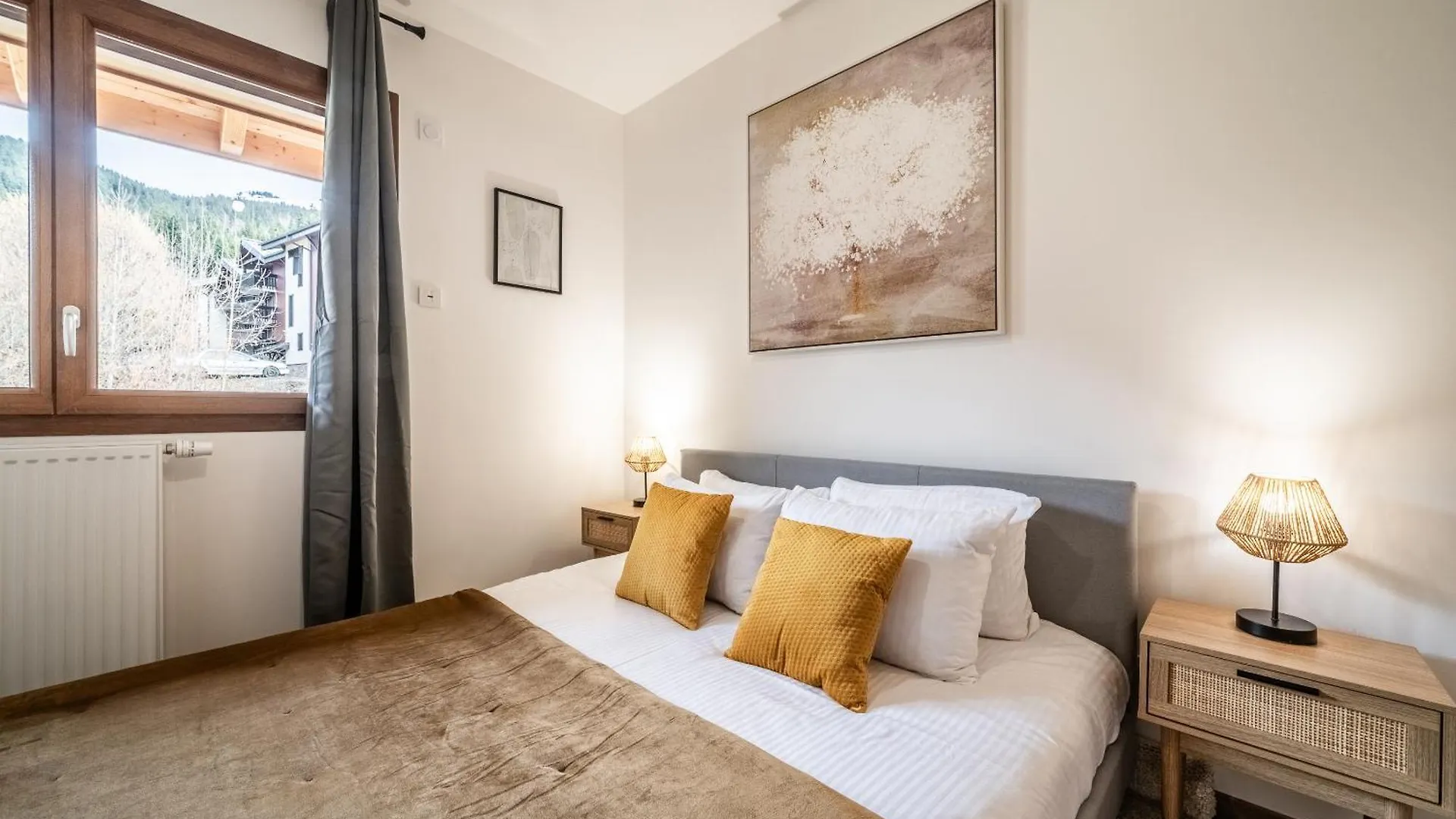Apartment Thredbo, Les Carroz D'Araches - By Emerald Stay