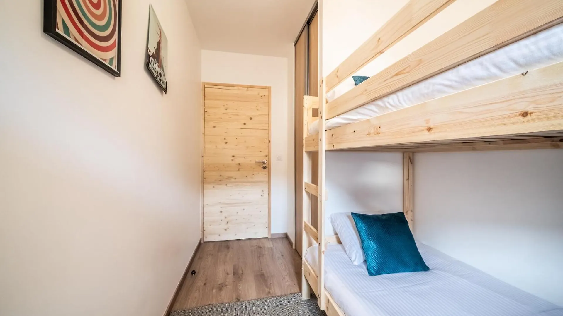 Apartment Thredbo, Les Carroz D'Araches - By Emerald Stay Arâches
