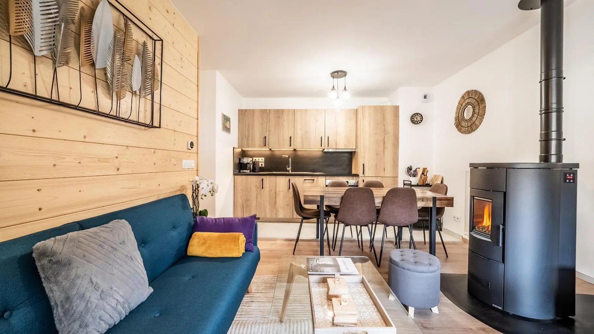 Apartment Thredbo, Les Carroz D'Araches - By Emerald Stay